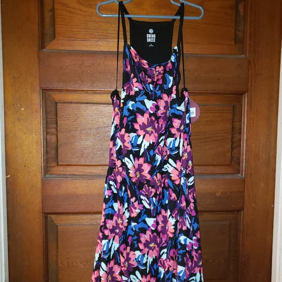 Swing dress - Picture 1 of 3